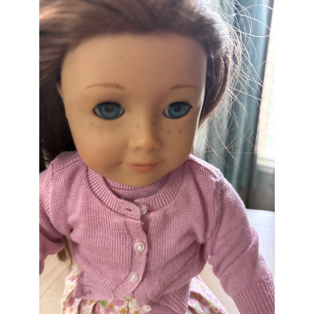 American Girl Truly Me Doll Brown Hair Blue Eyes Freckles Pink pleasant Cardigan